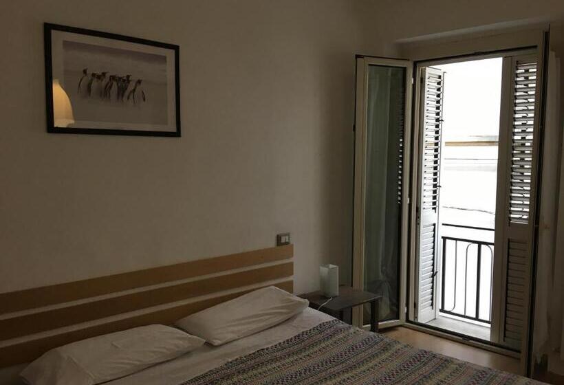 اتاق استاندارد, La Casetta Due