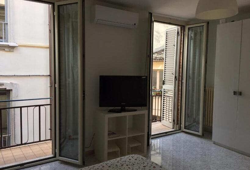 اتاق استاندارد, La Casetta Due