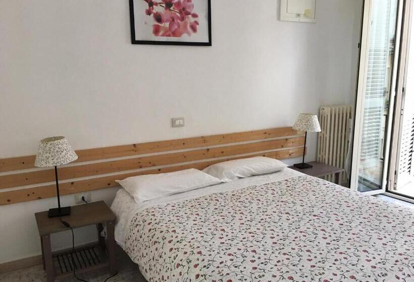 اتاق استاندارد, La Casetta Due