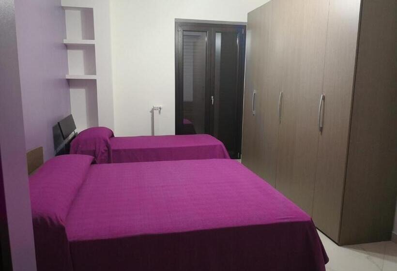 Camera Tripla Standard Bagno Esterno, B&b La Casa Di Giorgia Di Pellicano  Francesca