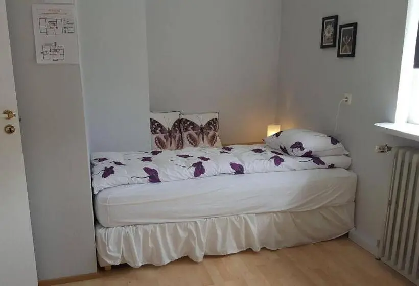 اتاق استاندارد چهارنفره با سرویس بهداشتی مشترک, Guesthouse 43