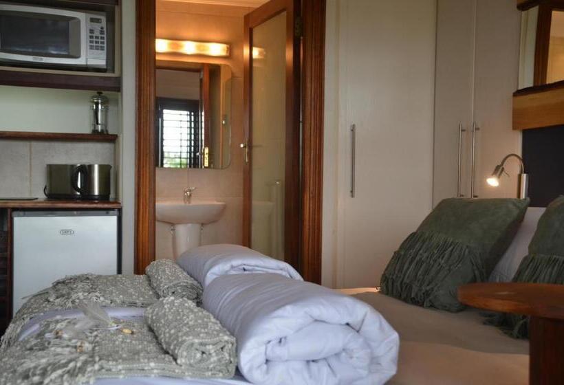 Deluxe Suite Sea View, Jakita S Guest House