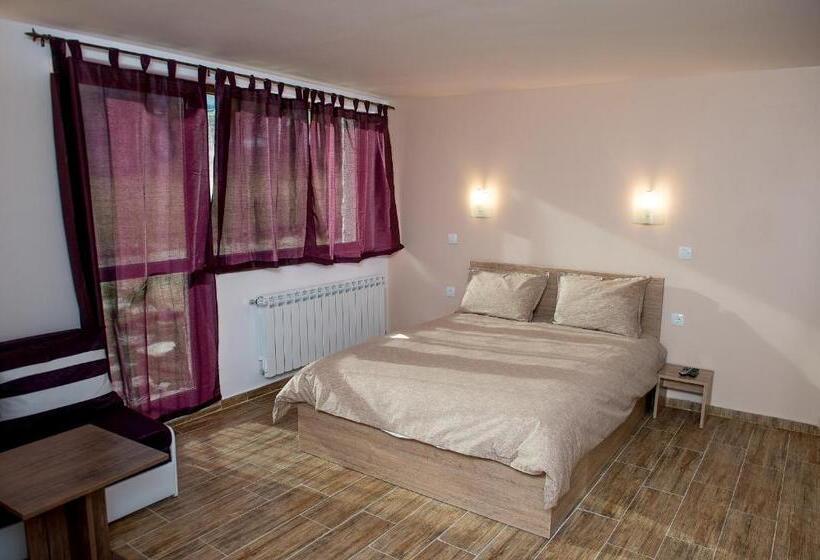 غرفة قياسية مزوَّدة بجاكوزي, Vila Lidia