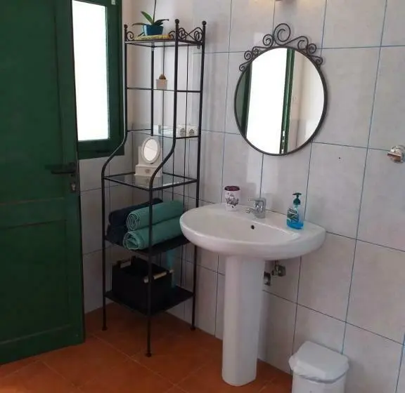 اتاق استاندارد با سرویس بهداشتی مشترک, Alma Libre Lanzarote
