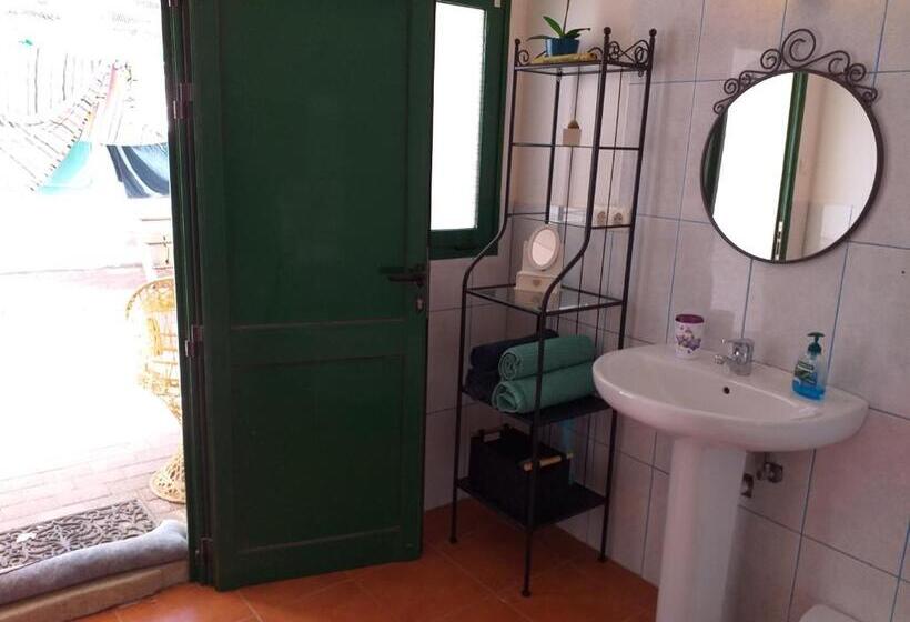 Quarto Standard Casa de Banho Partilhada, Alma Libre Lanzarote