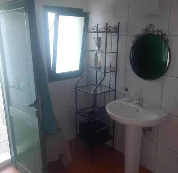 اتاق اکونومی, Alma Libre Lanzarote