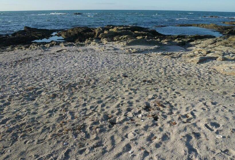 شقة غرفة واحدة مطلة على البحر, Appartement Roc H Avel   Front De Mer, Vue Sur Mer Et Jardin Ensoleillé Sans Vis à Vis