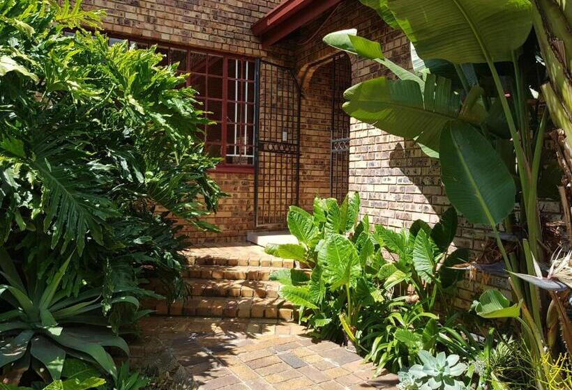 Suite, Kington Guest Suite