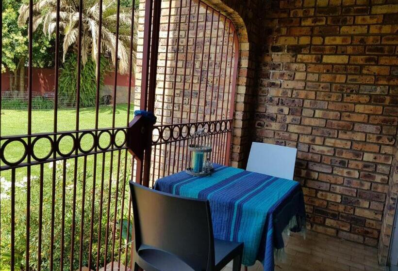 Suite, Kington Guest Suite