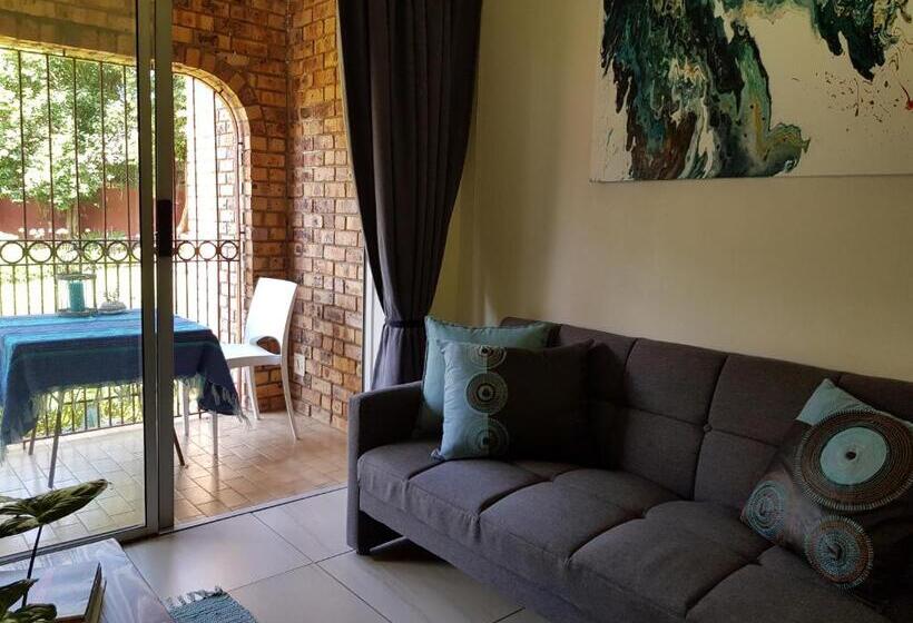 Suite, Kington Guest Suite