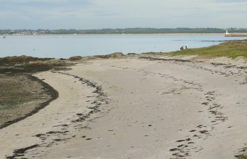 شقة غرفة واحدة مطلة على البحر, Appartement Roc H Avel   Front De Mer, Vue Sur Mer Et Jardin Ensoleillé Sans Vis à Vis