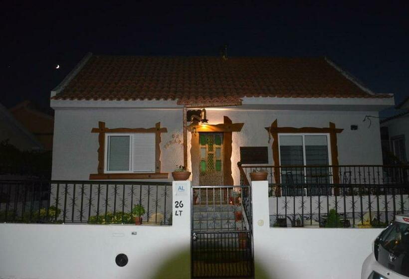 经济房, Os Piratas