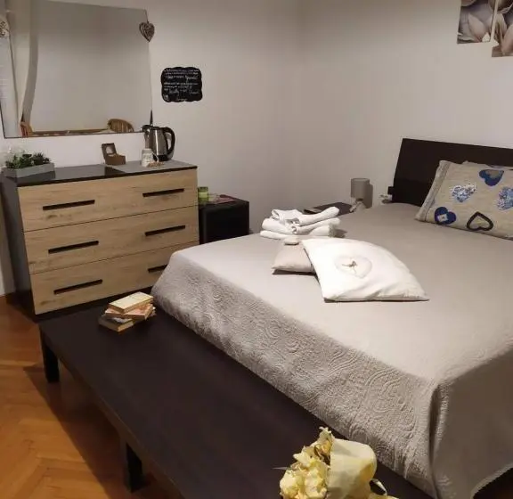 اتاق لوکس, Home Sweet Home Milano Malpensa Aereoporto