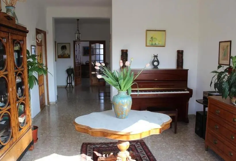 اتاق استاندارد با سرویس بهداشتی مشترک, Villa Calliste