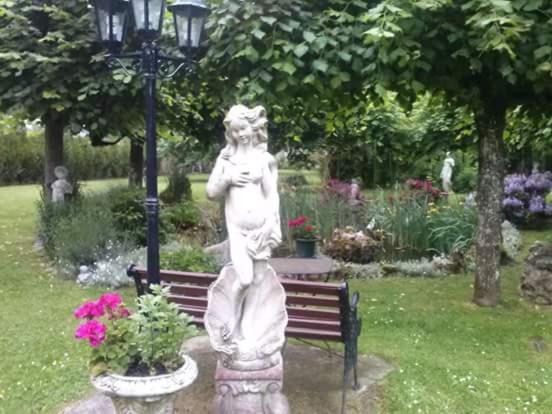 Люкс Вид на Сад, La Crapounette