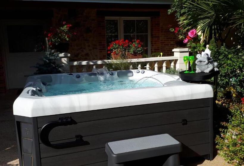 Люкс Вид на Сад, La Crapounette