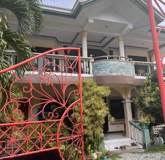 اتاق استاندارد, Riverside At Aninuan Accommodation And Food