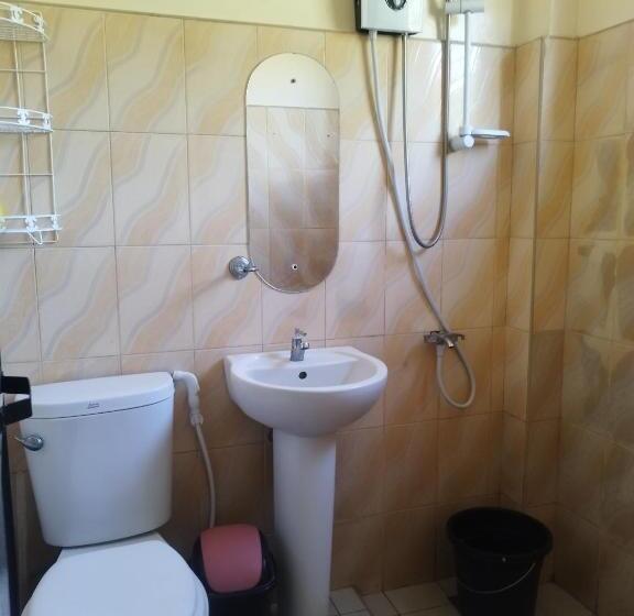 اتاق خانوادگی, Riverside At Aninuan Accommodation And Food