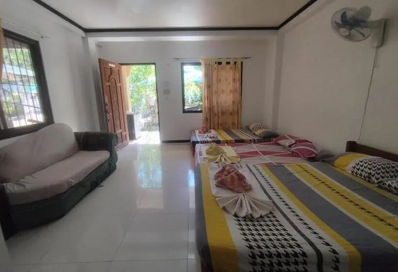 اتاق خانوادگی, Riverside At Aninuan Accommodation And Food
