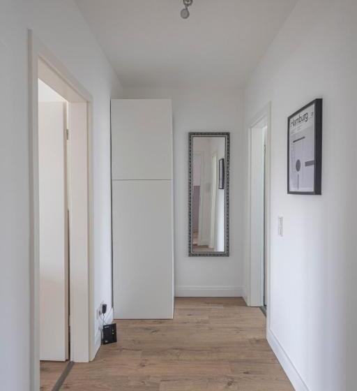 استودیوی استاندارد, Arbio I Dehnhaide Apartments