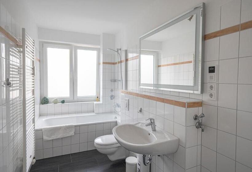 استودیوی استاندارد, Arbio I Dehnhaide Apartments