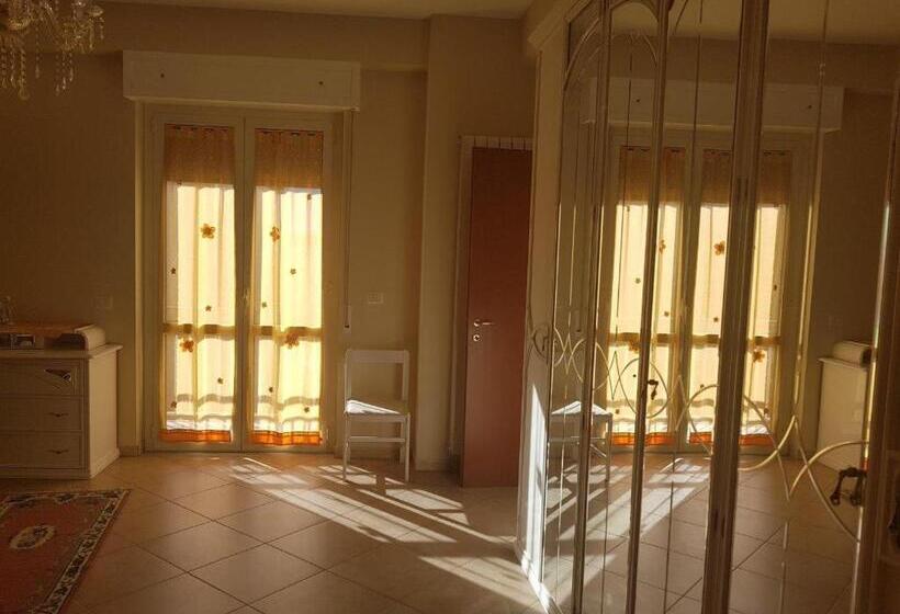 スーペリアールーム, A Forino