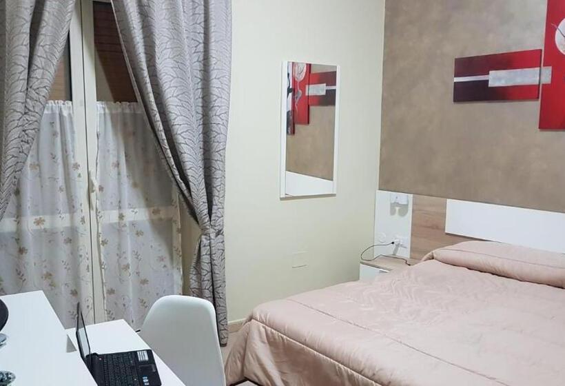 エコノミールーム, A Forino