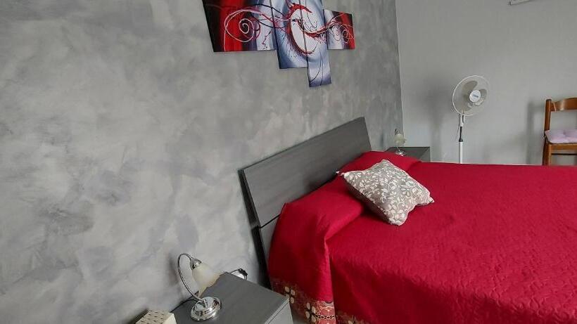 ファミリールーム, A Forino