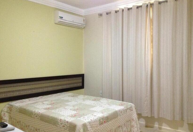 标准间, Hipolitus