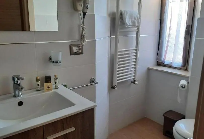 スタンダードルーム, Le Terme A Due Passi