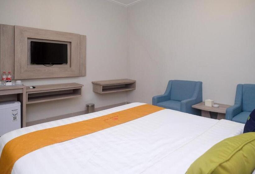 غرفة سوبيريور, Urbanview Hotel Dedy Jaya Brebes