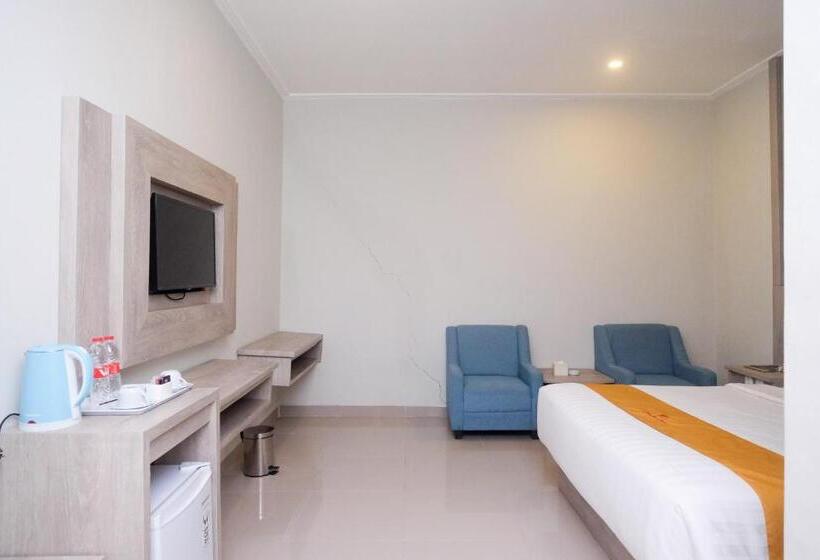 Номер Superior, Urbanview Hotel Dedy Jaya Brebes