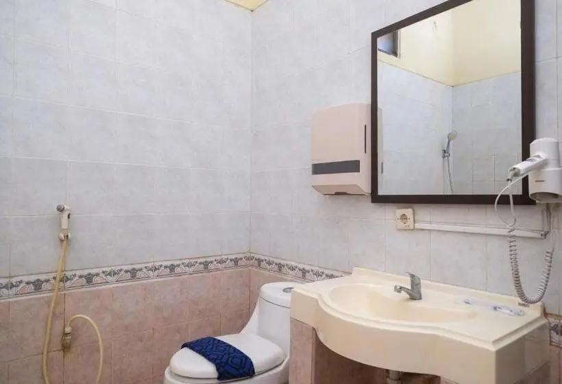 デラックスルーム, Urbanview Hotel Dedy Jaya Brebes