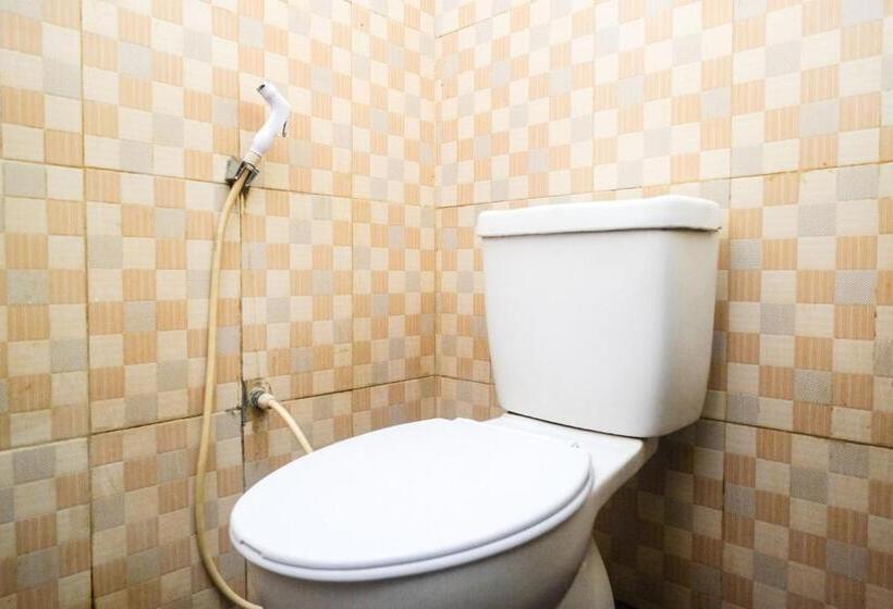 Номер Стандарт, Urbanview Hotel Dedy Jaya Brebes