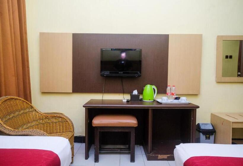 غرفة قياسية, Urbanview Hotel Dedy Jaya Brebes