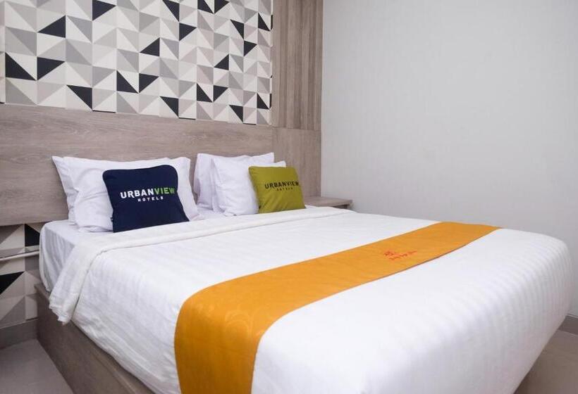 غرفة سوبيريور, Urbanview Hotel Dedy Jaya Brebes