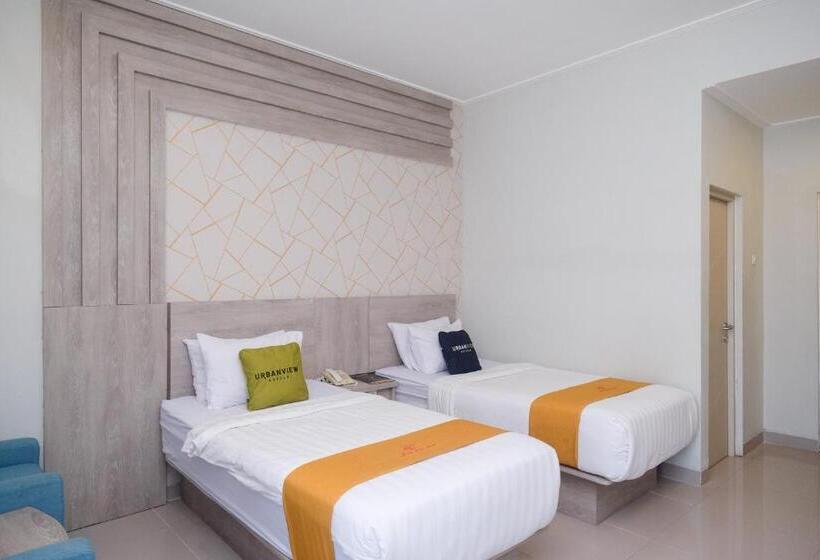 غرفة سوبيريور, Urbanview Hotel Dedy Jaya Brebes