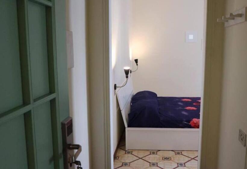 스탠다드 트리플 룸, Amorosita