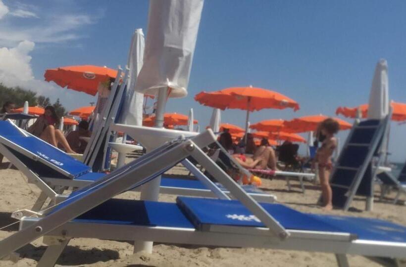 جناح عائلي, Le Due Palme