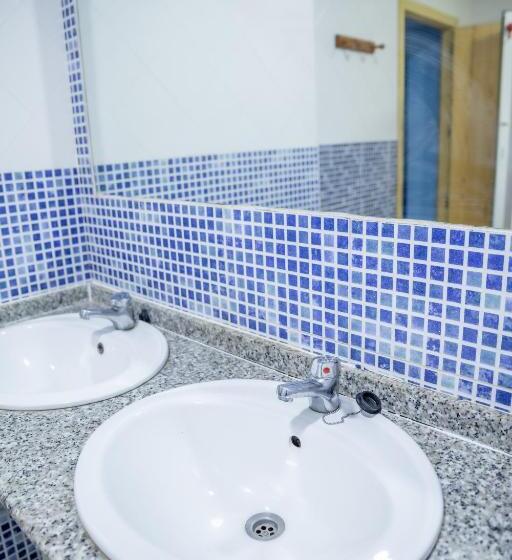 חדר סטנדרט לארבעה, Albergue Rojo Plata