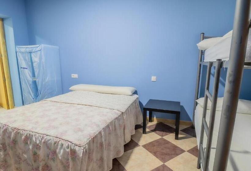 חדר סטנדרט לארבעה, Albergue Rojo Plata