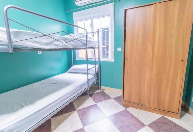 Семейный Номер, Albergue Rojo Plata