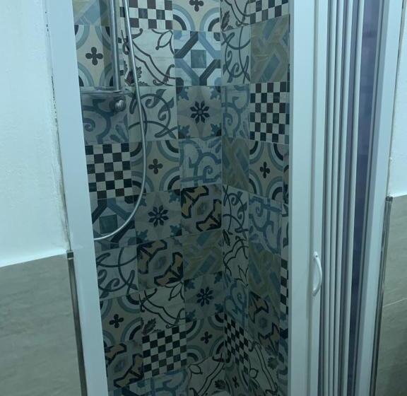 اتاق استاندارد با سرویس بهداشتی مشترک, B&b Corso Italia 58