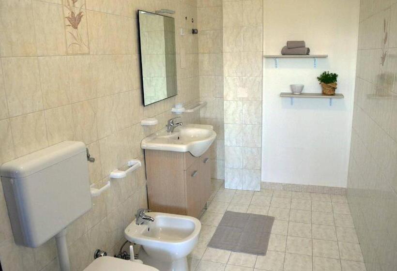 غرفة قياسية, B&b Profumo Di Alloro