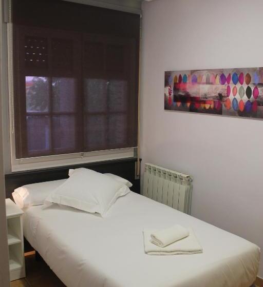 غرفة قياسية فردية, Ciudad De Borja