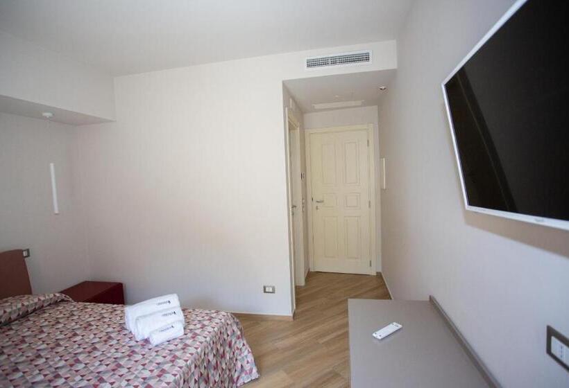 غرفة قياسية مزوَّدة بشُرفة, Odissea Residence E Rooms