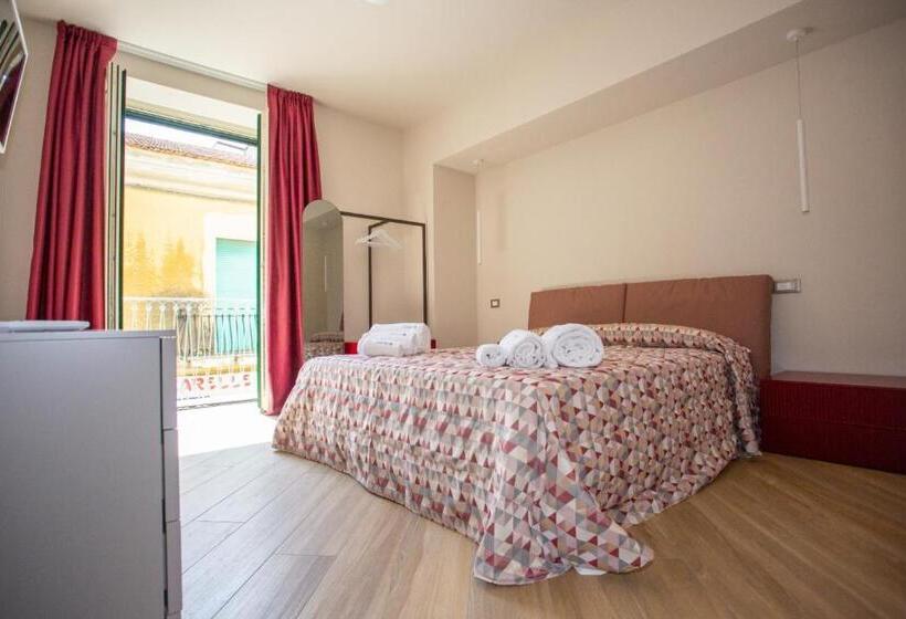 Номер Стандарт с Балконом, Odissea Residence E Rooms