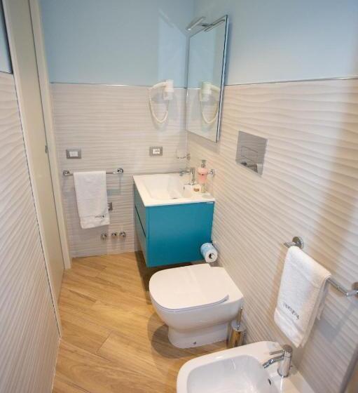 غرفة قياسية رباعية, Odissea Residence E Rooms