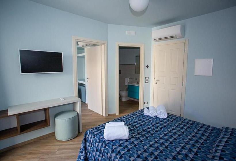 غرفة قياسية رباعية, Odissea Residence E Rooms