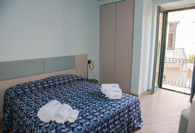 Четырехместный Номер Стандарт, Odissea Residence E Rooms